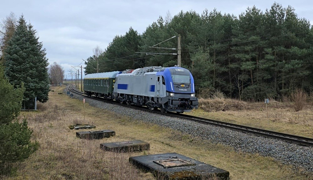 PKP Intercity: Dwutrakcyjne Gamy z PESA znowu później