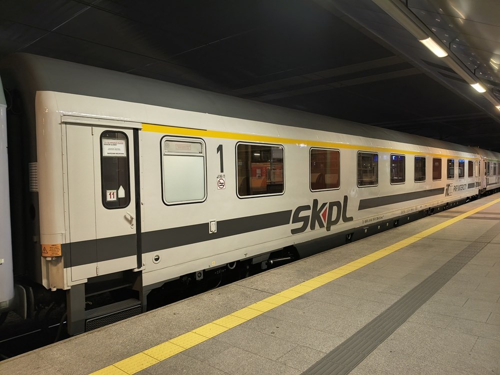 PKP Intercity: Wagony 1 Klasy od SKPL już w ruchu! (Zdjęcia)