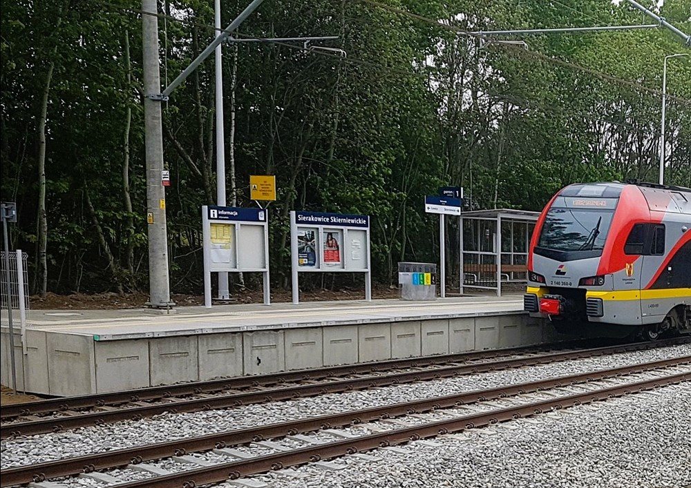 Dwutorowy ruch pociągów i nowe perony między Skierniewicami a Bełchowem