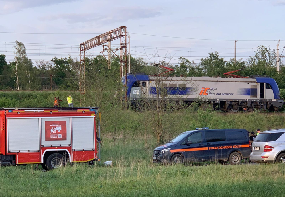 Ewakuacja pasażerów pociągu PKP Intercity. Pomagała Straż Ochrony Kolei