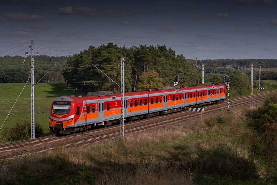 Pierwszy pociąg POLREGIO do Łomży z kompletem pasażerów