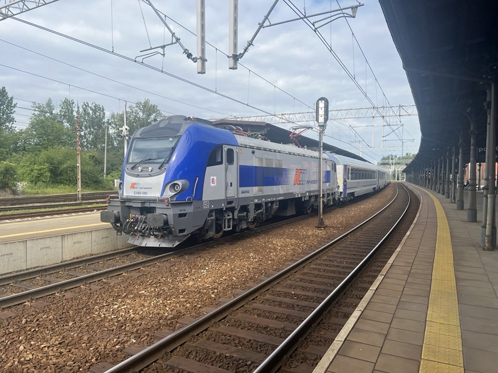 PKP Intercity szykuje się na lato. 1650 wagonów i dodatkowe lokomotywy