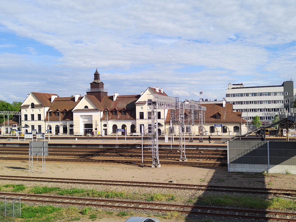 UTK: Kolej pasażerska rozwija się szybciej niż infrastruktura