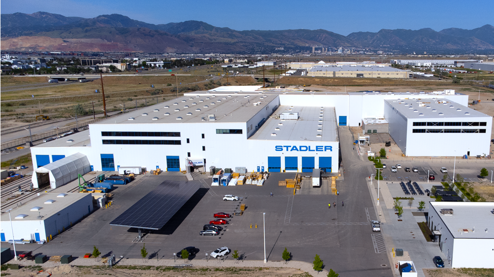 Stadler świętuje 10 lat w USA i rozwija swoją fabrykę w Salt Lake City