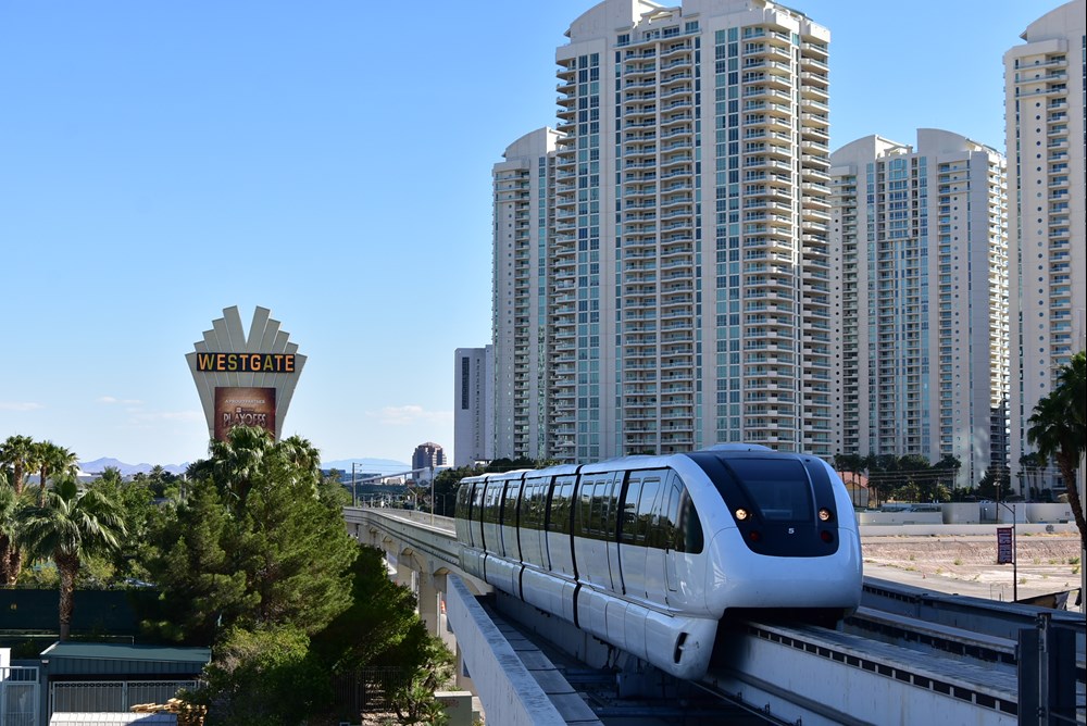 Monorail w Las Vegas. Po jednej szynie przez stolicę rozrywki