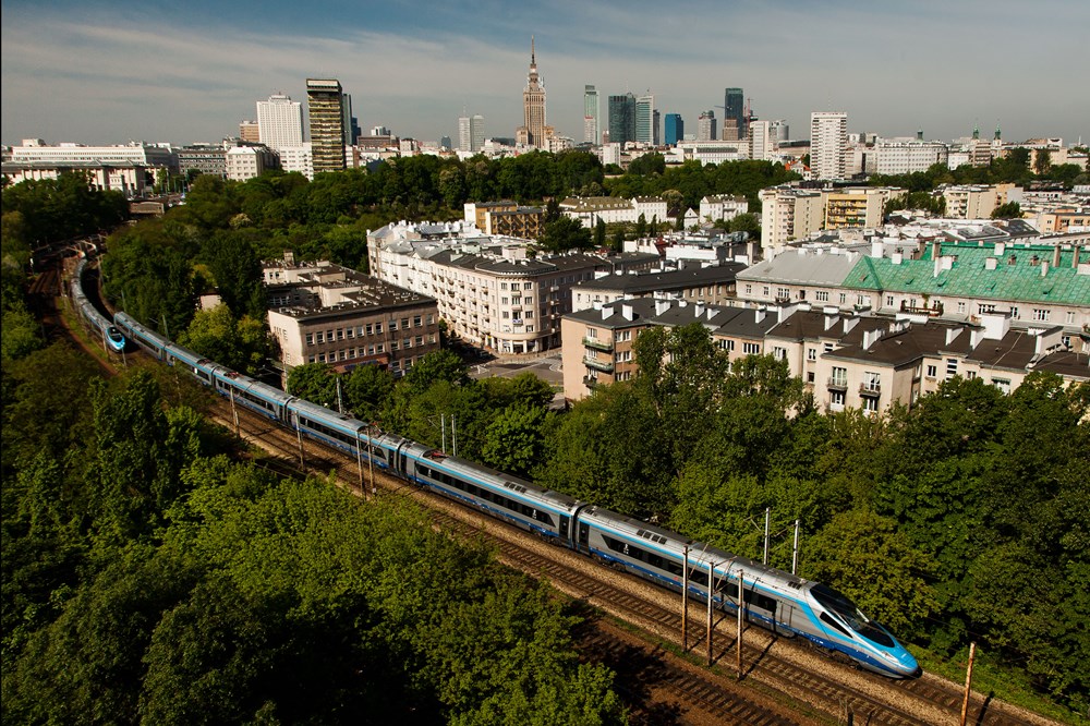 PKP Intercity: Więcej miejsc na długi weekend. znów podwójne Pendolino