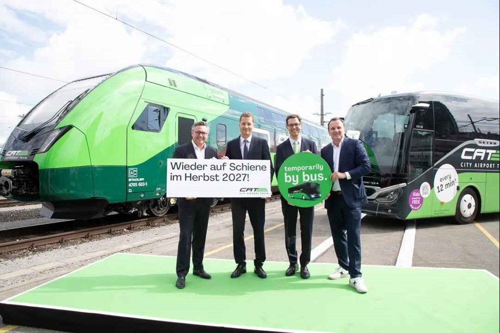 Stadler pokazuje KISS-a do obsługi wiedeńskiego lotniska