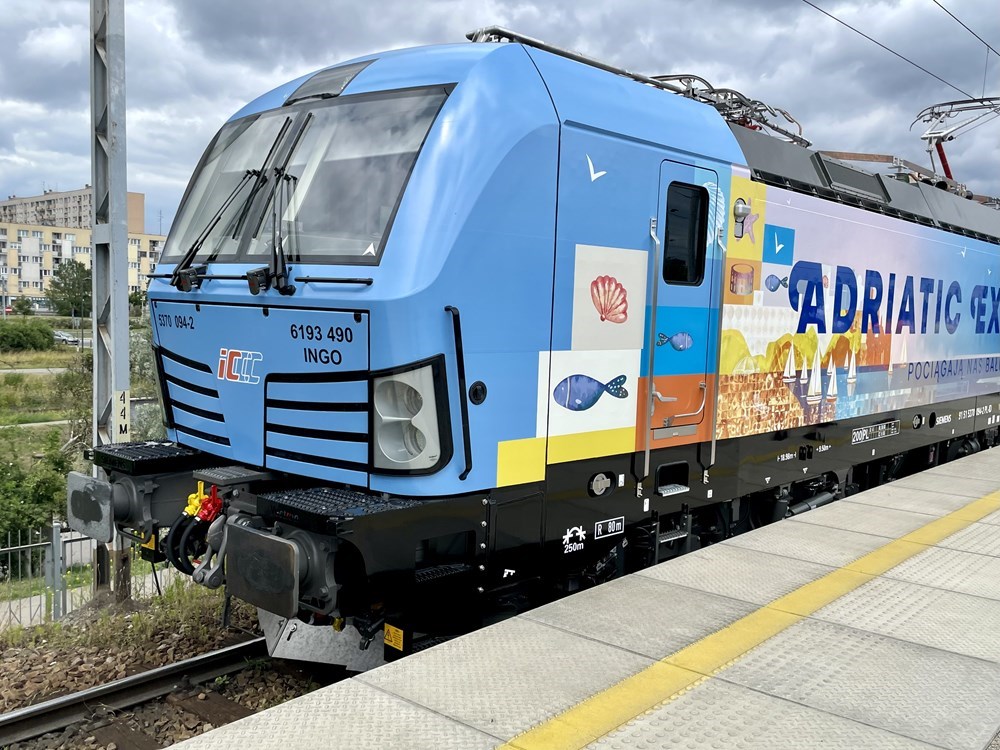 Adriatic Express: Zabrakło wagonu – pasażerowie spali na podłodze