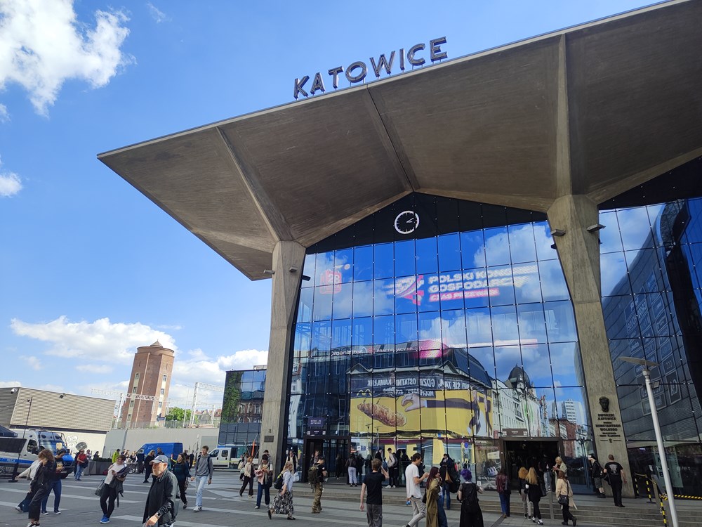 Śląskie: Zmiany peronowe w Katowicach, Sosnowcu i Mysłowicach
