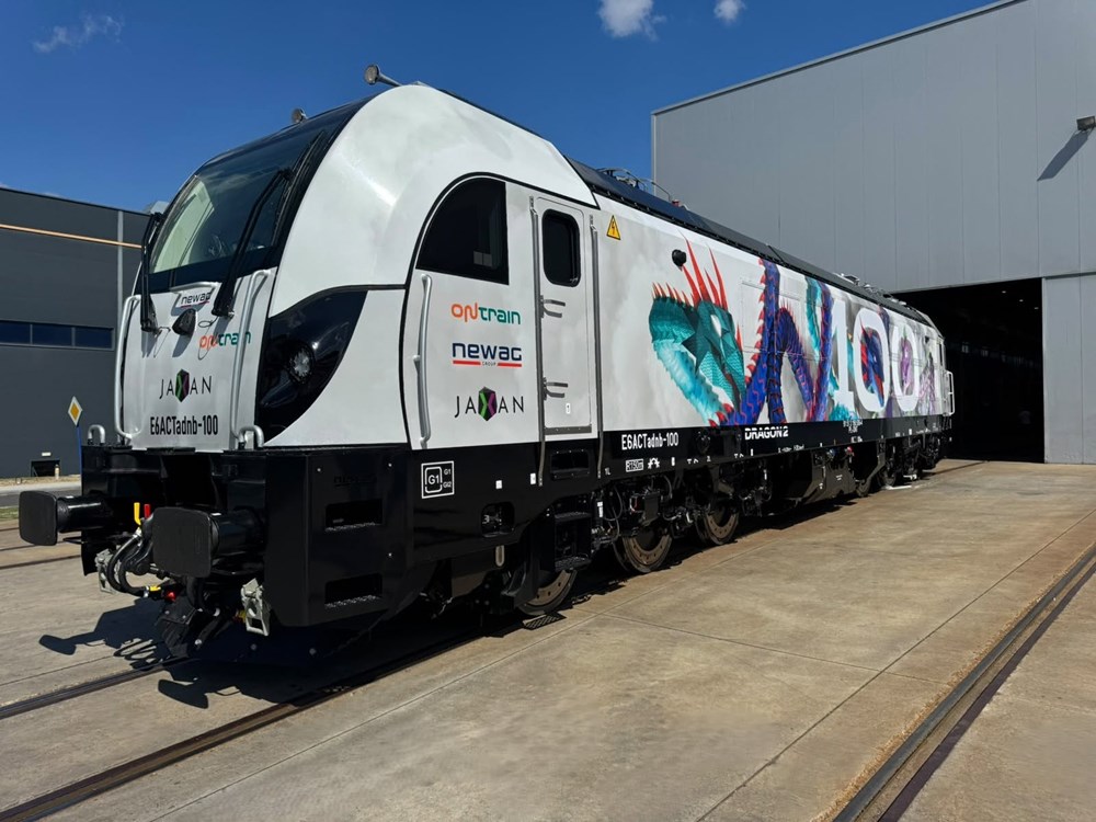 Setny Dragon 2 opuścił Newag. Trafił do OnTrain