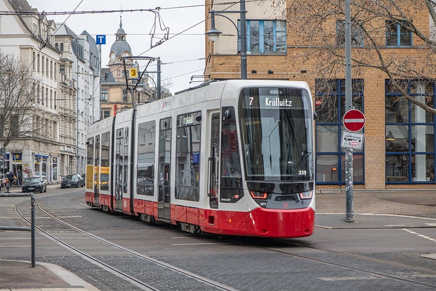 Halle (Saale) wstrzymuje odbiory tramwajów Stadlera przez problemy