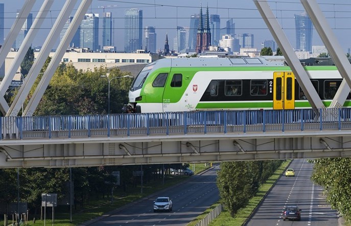 Kolejom Mazowieckim przybyło ponad 4 miliony pasażerów
