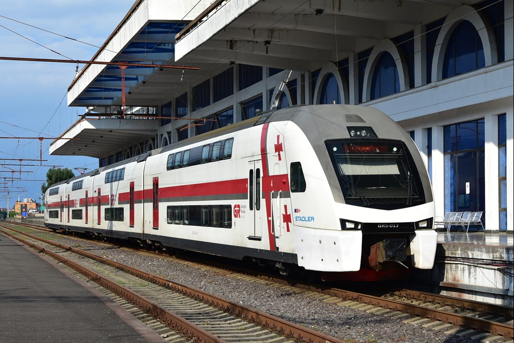 Gruzja. Podróż z Tbilisi nad Morze Czarne krótsza o godzinę