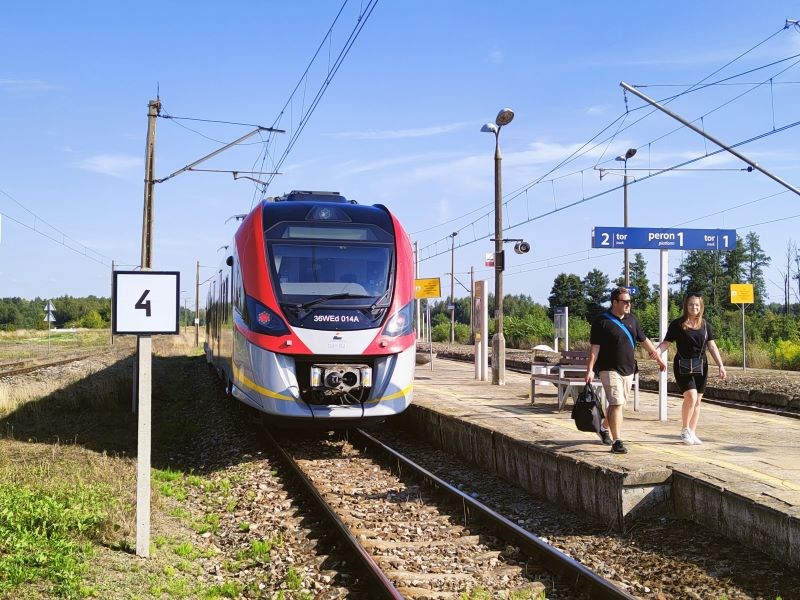 Drzewica: Więcej pociągów do Radomia, bez zmian do Łodzi