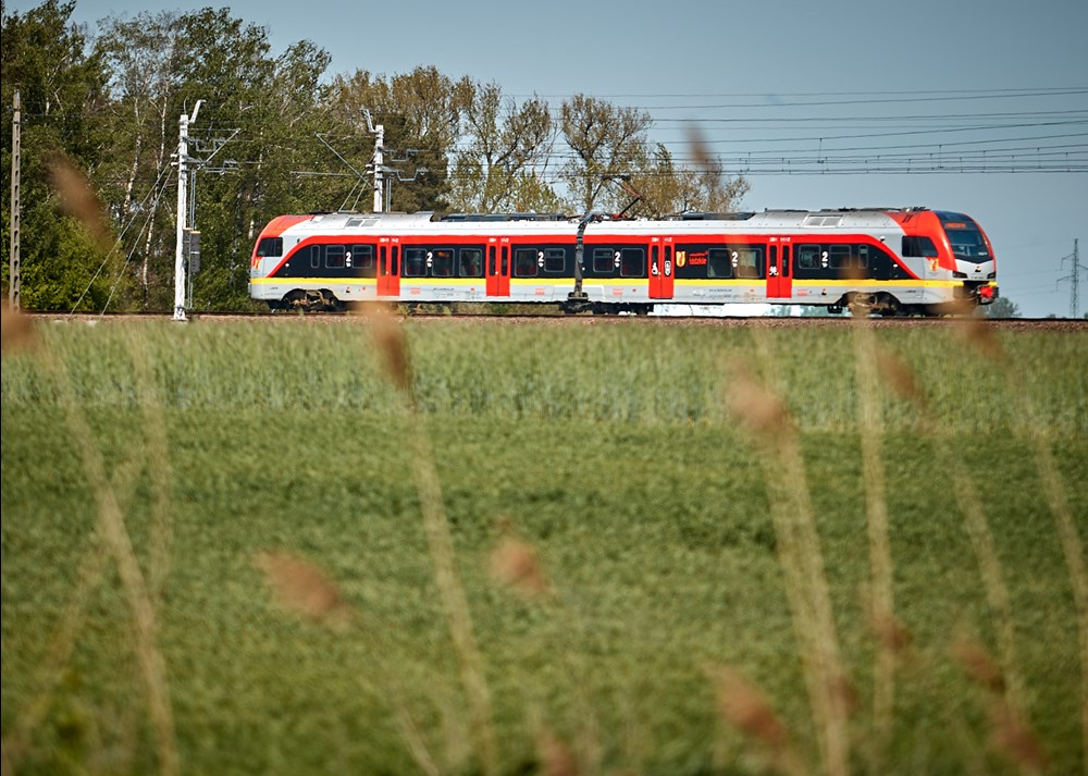 Nowe połączenie z Łodzi do Warszawy przez CMK. ŁKA z pierwszymi Sprinterami w tygodniu