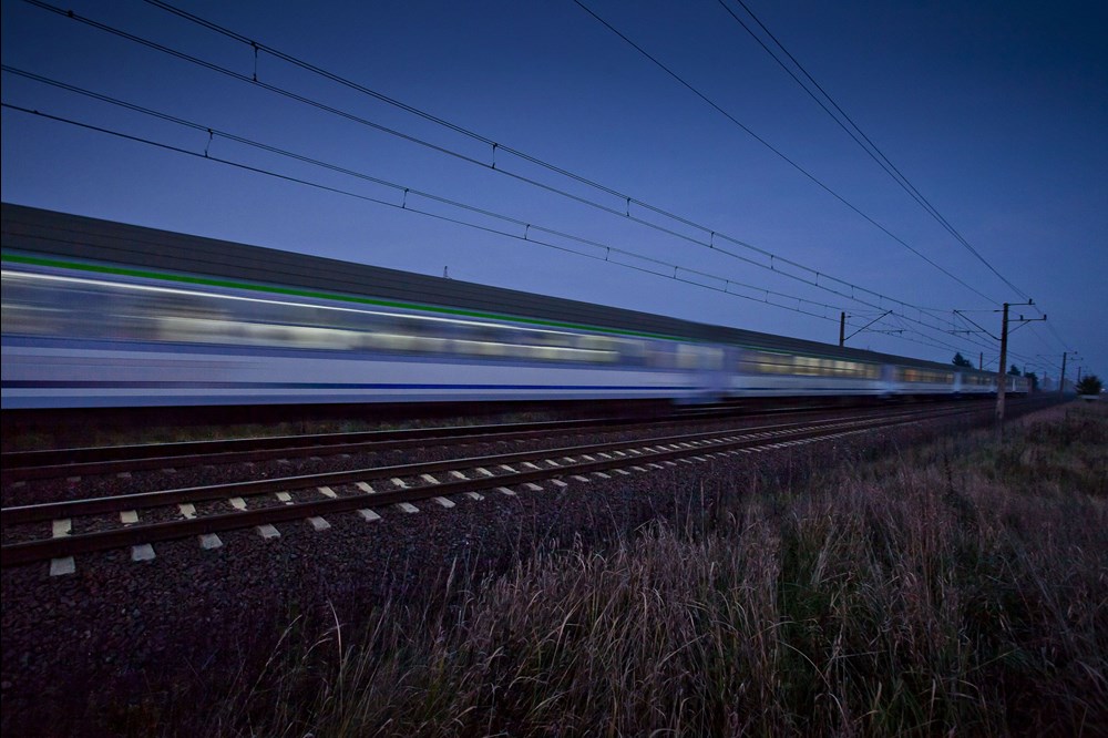 Kursowanie pociągów PKP Intercity a zmiana czasu