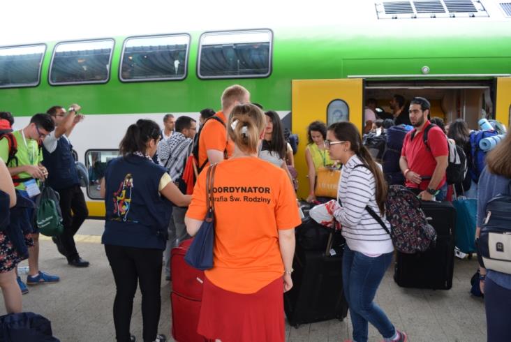 Pierwszy pociąg specjalny KM odjechał do Krakowa Pierwszy pociąg specjalny KM odjechał do Krakowa