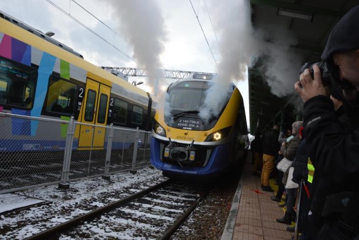 Newag oficjalnie przekazał Impulsy dla woj. małopolskiego Newag oficjalnie przekazał Impulsy dla woj. małopolskiego