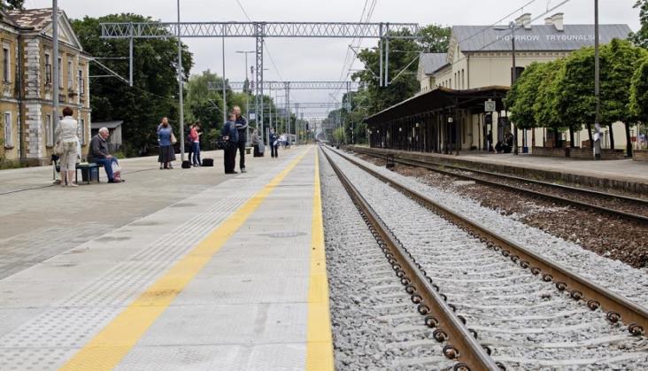 PLK z umową na remont zabytkowej wiaty w Piotrkowie Trybunalskim
