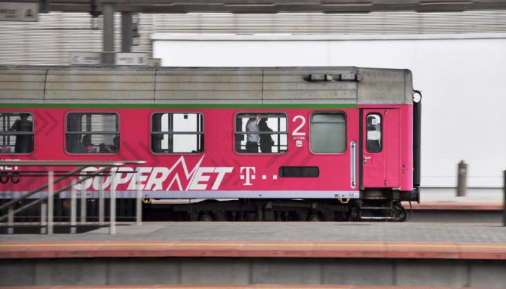 PKP Intercity już bez oklejonych okien i drzwi