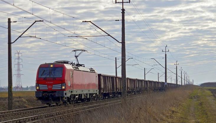 Duże wzrosty przewozów towarów. Przede wszystkim masa