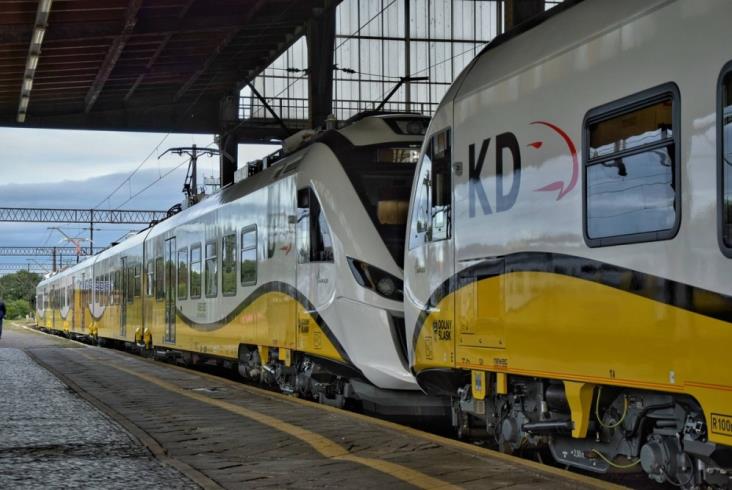 Nowe Impulsy już w Kolejach Dolnośląskich Nowe Impulsy już w Kolejach Dolnośląskich
