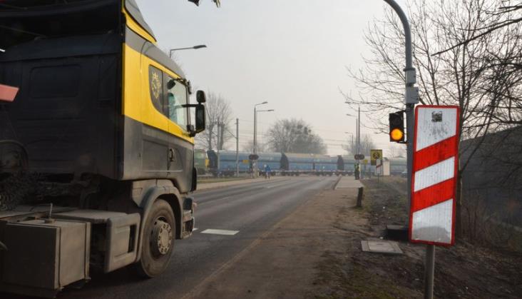 Lasery i dodatkowa sygnalizacja na wrocławskim przejeździe. Ma być bezpieczniej