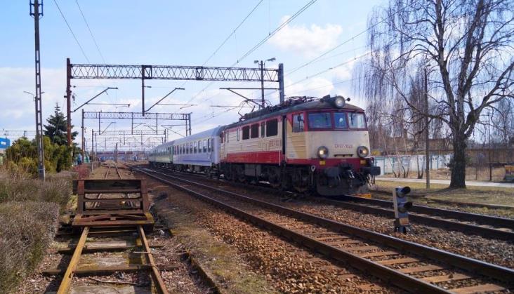 Kursowanie składów PKP Intercity a zmiana czasu na letni