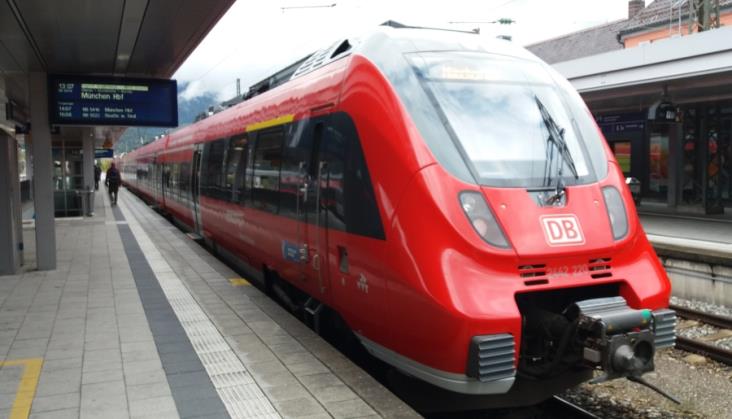 Nowy rozkład DB: Całkowite zamknięcie na KDP oraz nowe trasy, w tym do Polski
