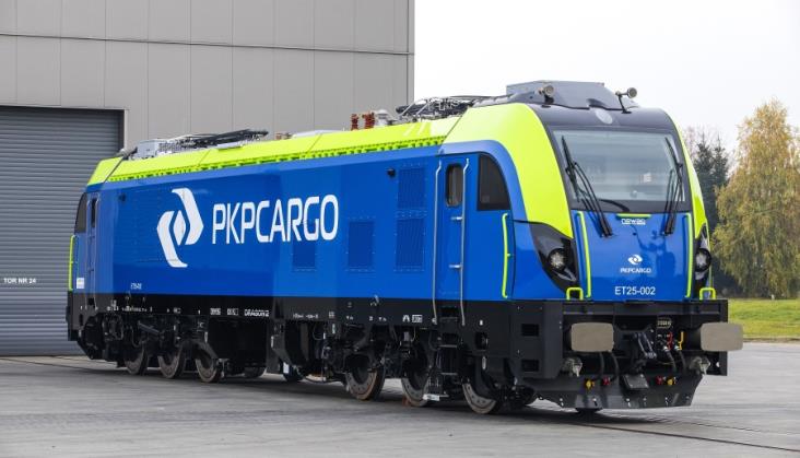 PKP Cargo kupio lokomotywy Dragon 2 czyli ET25