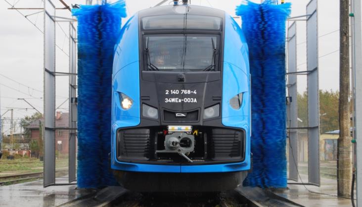 Koleje Śląskie z nową myjką automatyczną do czyszczenia pociągów
