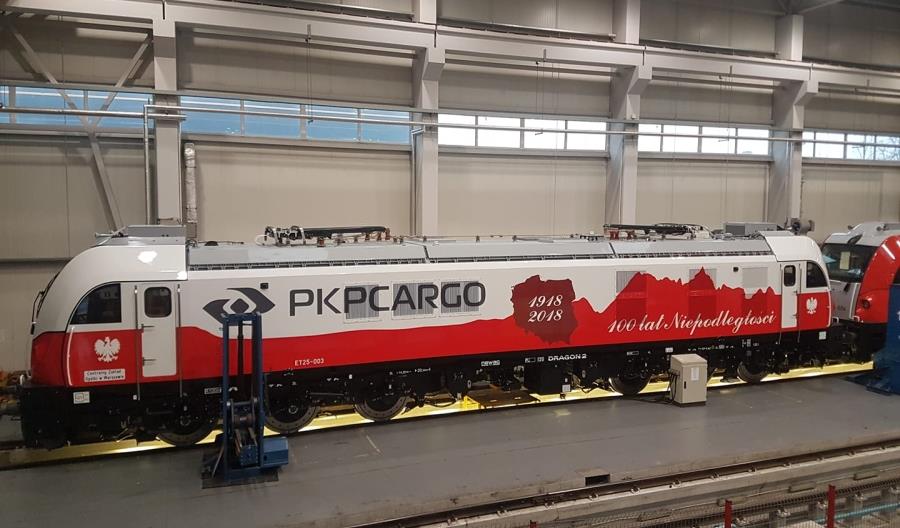 Dragon 2 dla PKP Cargo w malowaniu na 100-lecie niepodległości [zdjęcia]