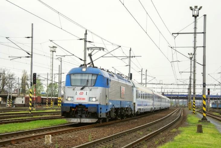 Polska będzie miała nowe napięcie sieci trakcyjnej. 25 kV na nowych liniach Polska będzie miała nowe napięcie sieci trakcyjnej. 25 kV na nowych liniach