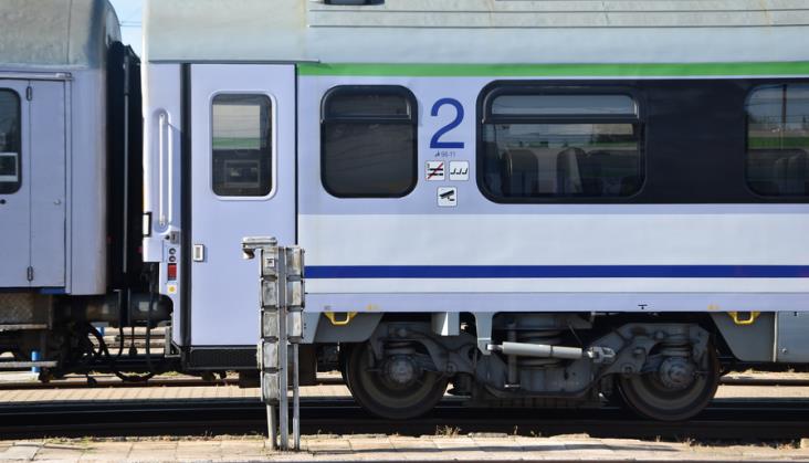 PKP Intercity poszukuje dostawców automatów przekąskowych do wagonów Combi