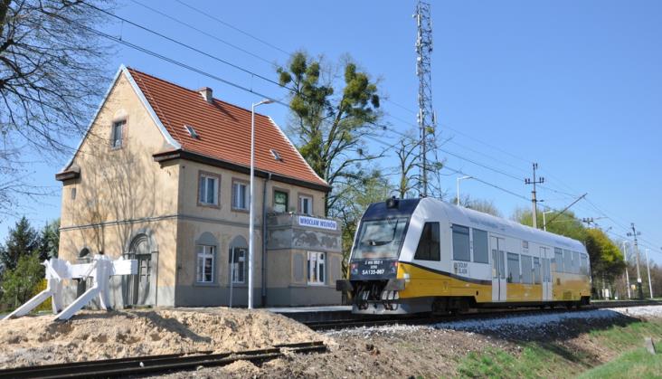 Stanowisko UTK bez zmian. Przewoźnicy muszą płacić za korzystanie z dworców