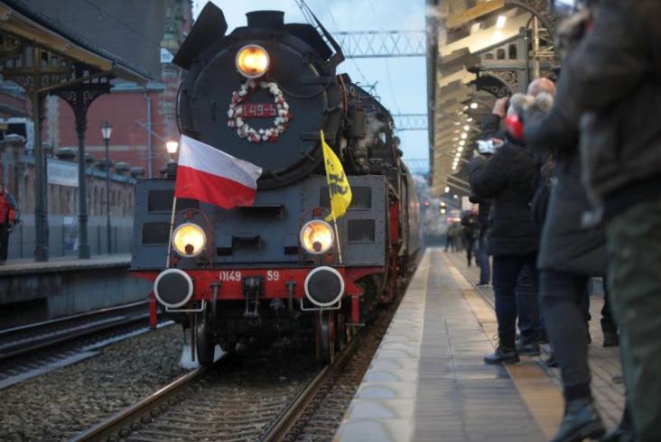 Pociąg z generałem Hallerem w ramach obchodów 100. rocznicy zaślubin Polski z morzem