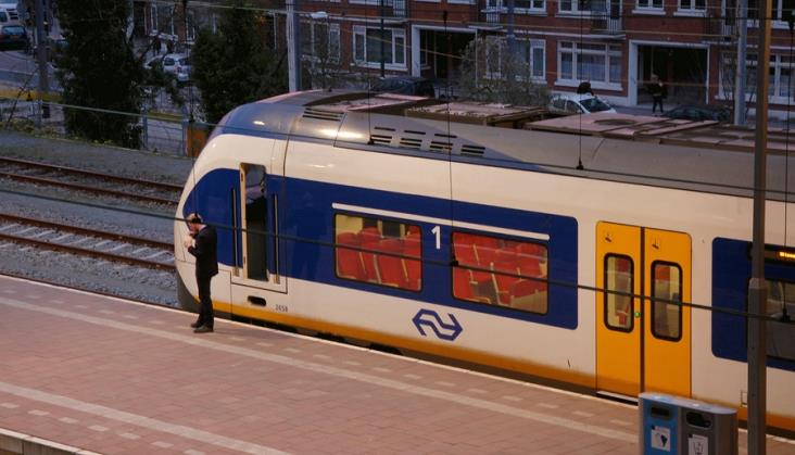 Brak dyżurnych ruchu zatrzymał pociągi w Holandii