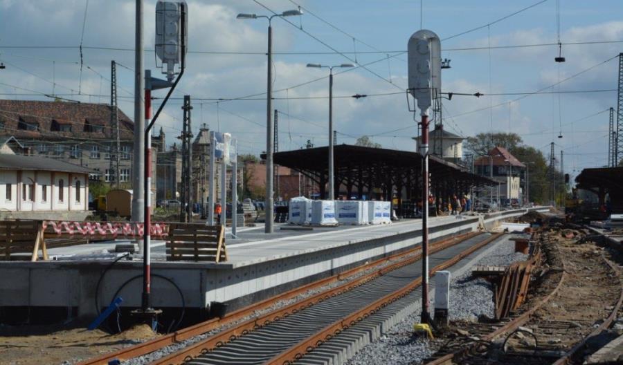 Półmetek modernizacji stacji Jaworzyna Śląska [zdjęcia]
