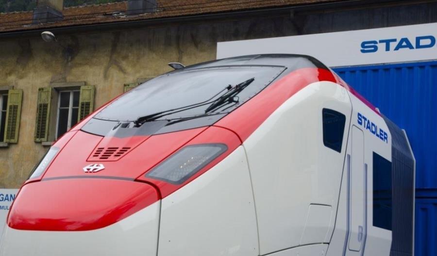 Giruno – pociąg Stadlera, którym pojedziemy przez Alpy
