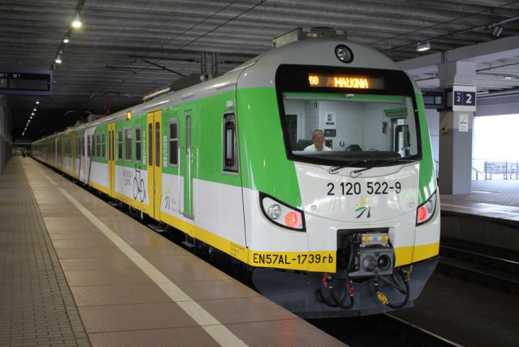 KM na półmetku z modernizacją EN57 KM na półmetku z modernizacją EN57
