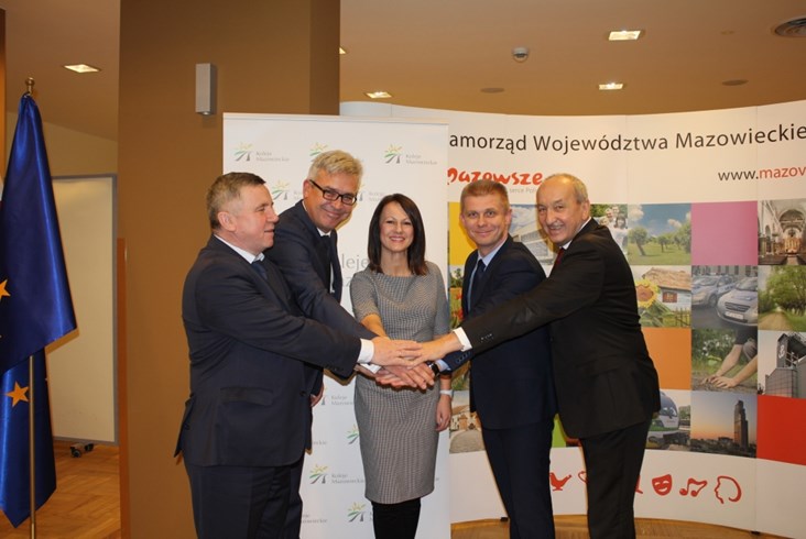 KM wychodzą poza tory i promują kulturę