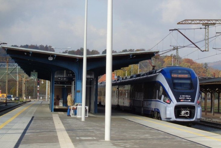 Powstały nowe perony między Wrocławiem a Jelenią Górą (zdjęcia)
