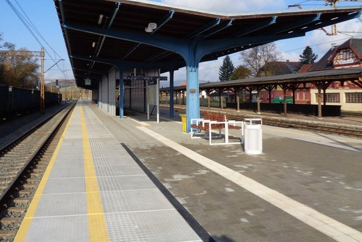 Powstały nowe perony między Wrocławiem a Jelenią Górą (zdjęcia)