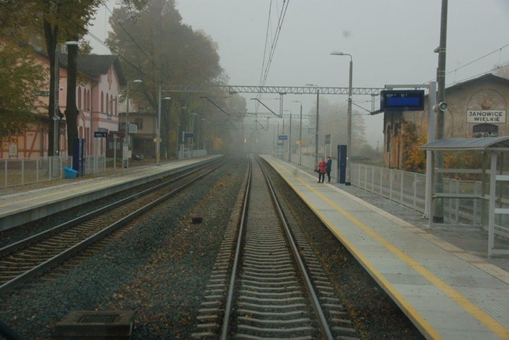 Powstały nowe perony między Wrocławiem a Jelenią Górą (zdjęcia)