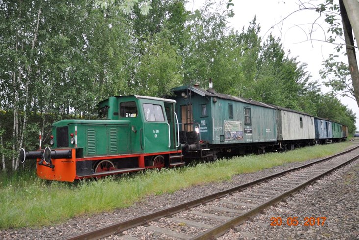 Transport stuletnich wagonów na trasie Kraków Nowa Huta - Jaworzyna Śląska