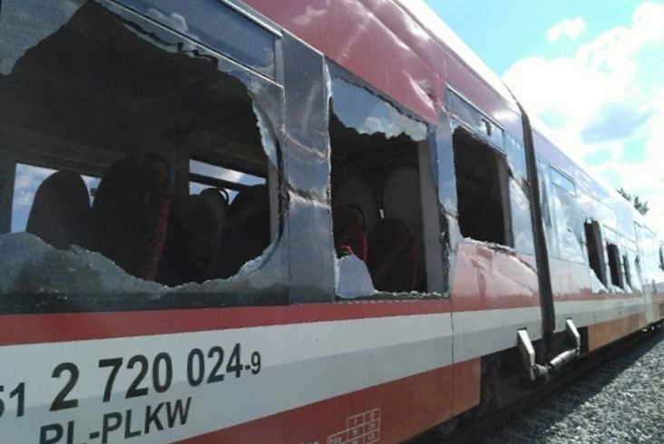Kolejny wypadek autobusu szynowego w Wielkopolsce (zdjęcia)