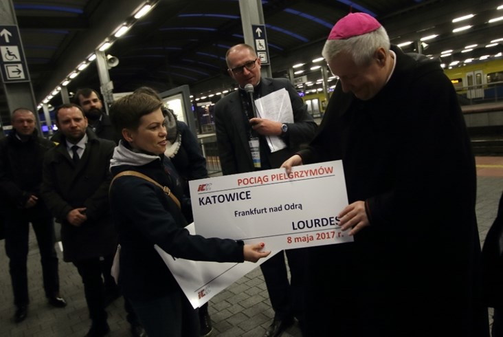 Sypialne pojechały do Lourdes, wykonawca nie dostarczył zastępstwa