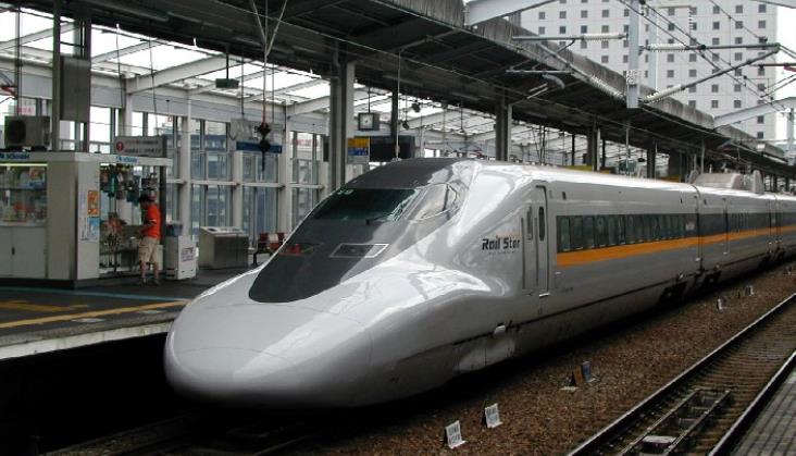 Japonia: Pandemia i wyludnienie zagrażają przyszłości kolei dużych prędkości