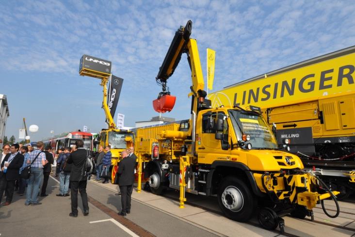 Pojazdy kolejowo-drogowe Unimog na targach Innnotrans 2016 Pojazdy kolejowo-drogowe Unimog na targach Innnotrans 2016