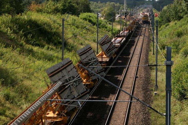 200 km/h na odcinku CMK koło Białej Rawskiej 200 km/h na odcinku CMK koło Białej Rawskiej